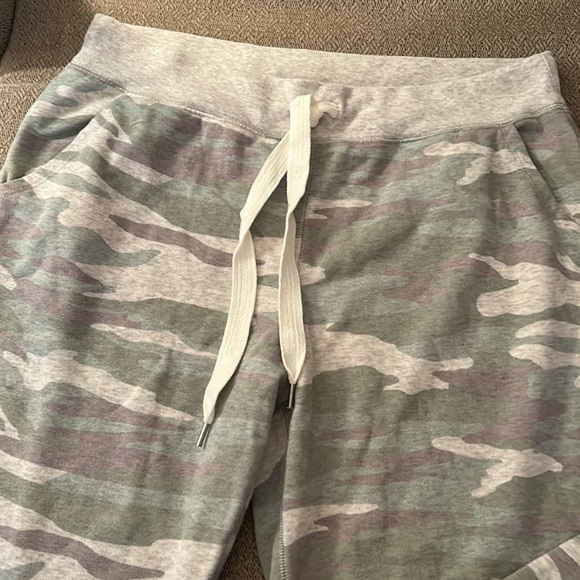 Aerie Lounge Joggers - Picture 3 of 8